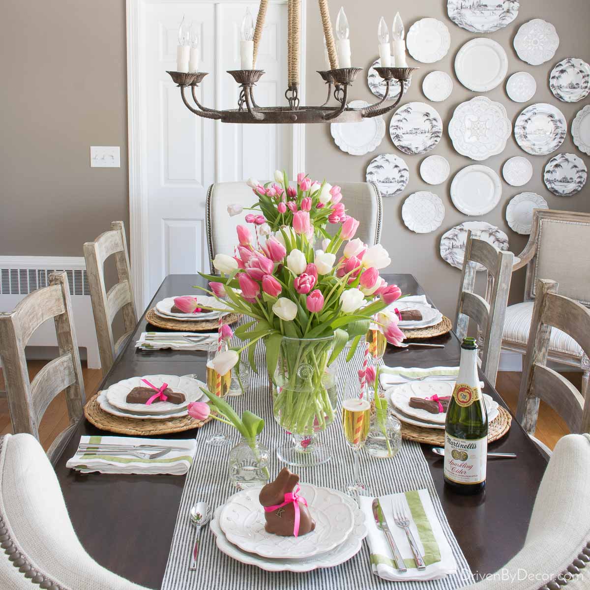 Enhance Your Dining Room: Stunning Glass Table Decor That Will Leave ...