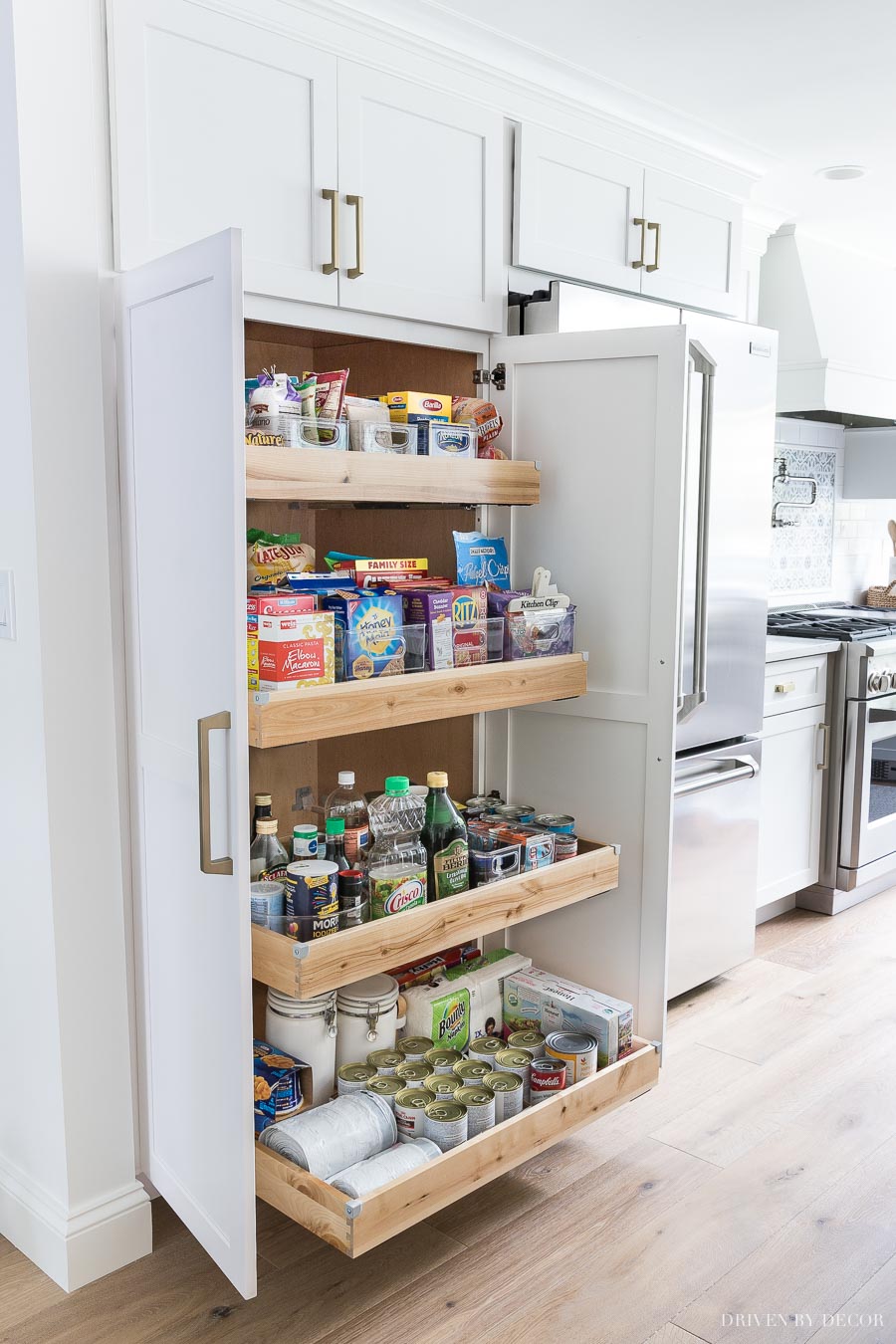 7 Interior Organizers That Will Improve the Utility of Your Cabinets