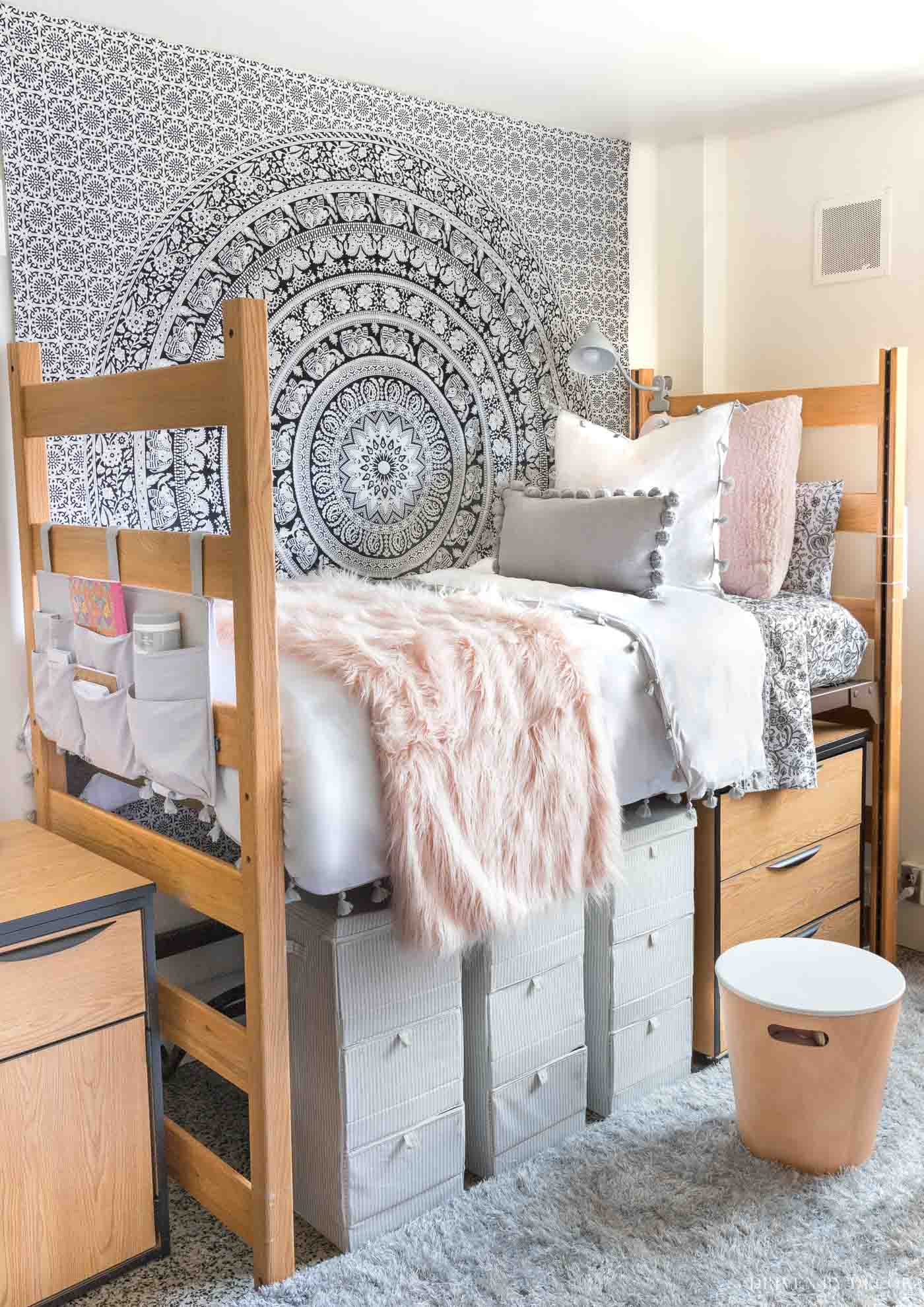 dorm room ideas pink and grey
