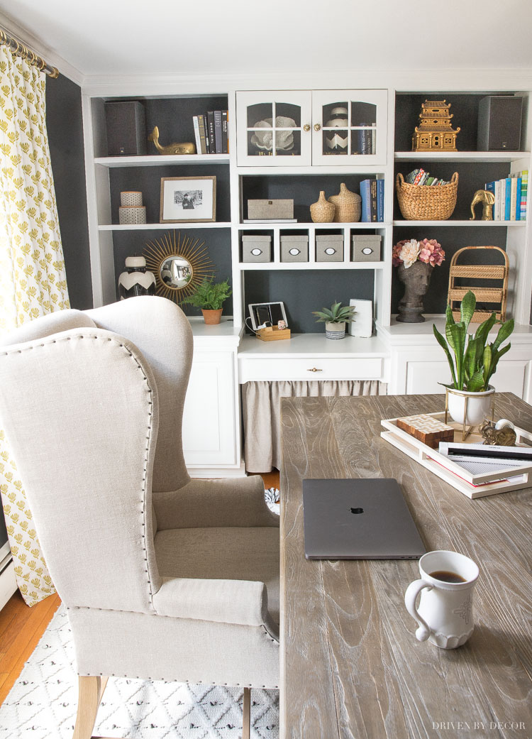 26 Desk Organization Ideas to Keep The Inspiration Flowing