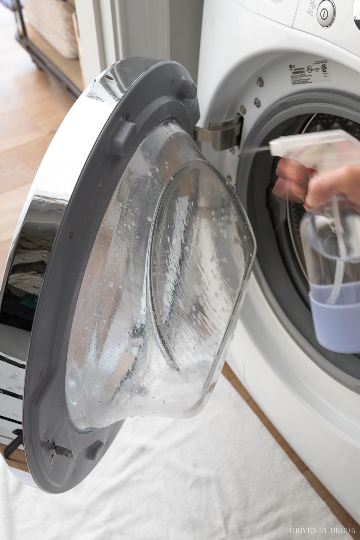 HOW TO DEEP CLEAN YOUR WASHING MACHINE - GET RID OF FUNKY FRONT LOADER  ODOR! 