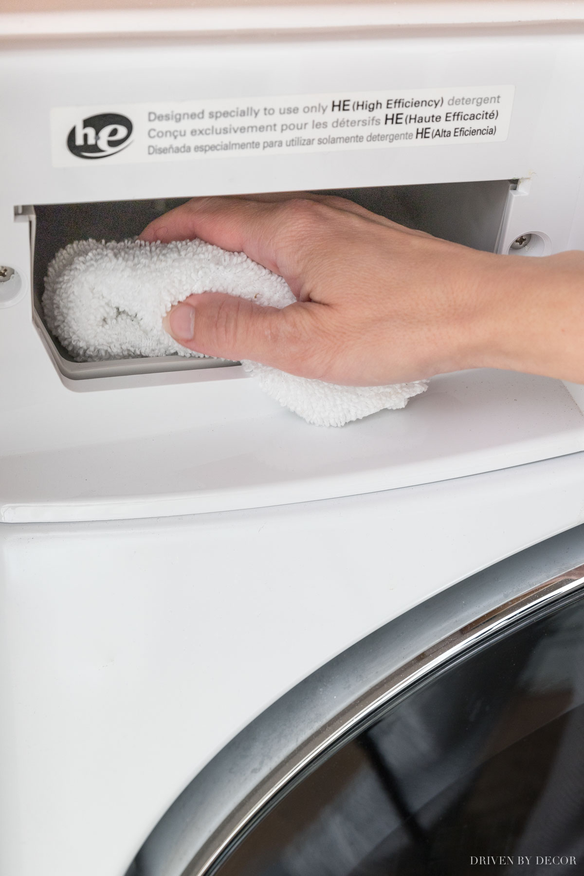 https://www.drivenbydecor.com/wp-content/uploads/2021/06/tips-clean-washing-machine.jpg